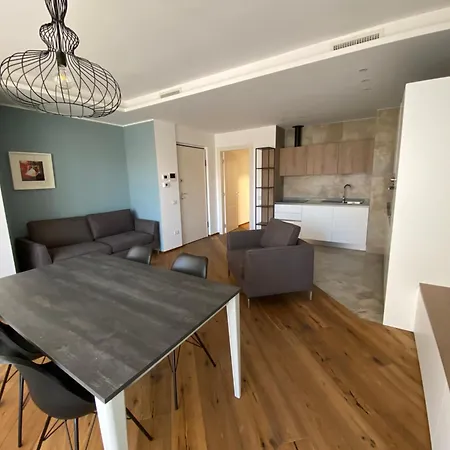 Charming Apts - Via Pastrengo דירה *