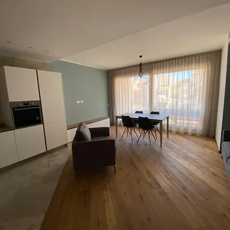 Charming Apts - Via Pastrengo Daire