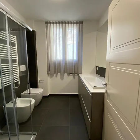 Charming Apts - Via Pastrengo דירה