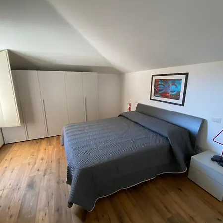 Charming Apts - Via Pastrengo דירה פורטו רקנאטי